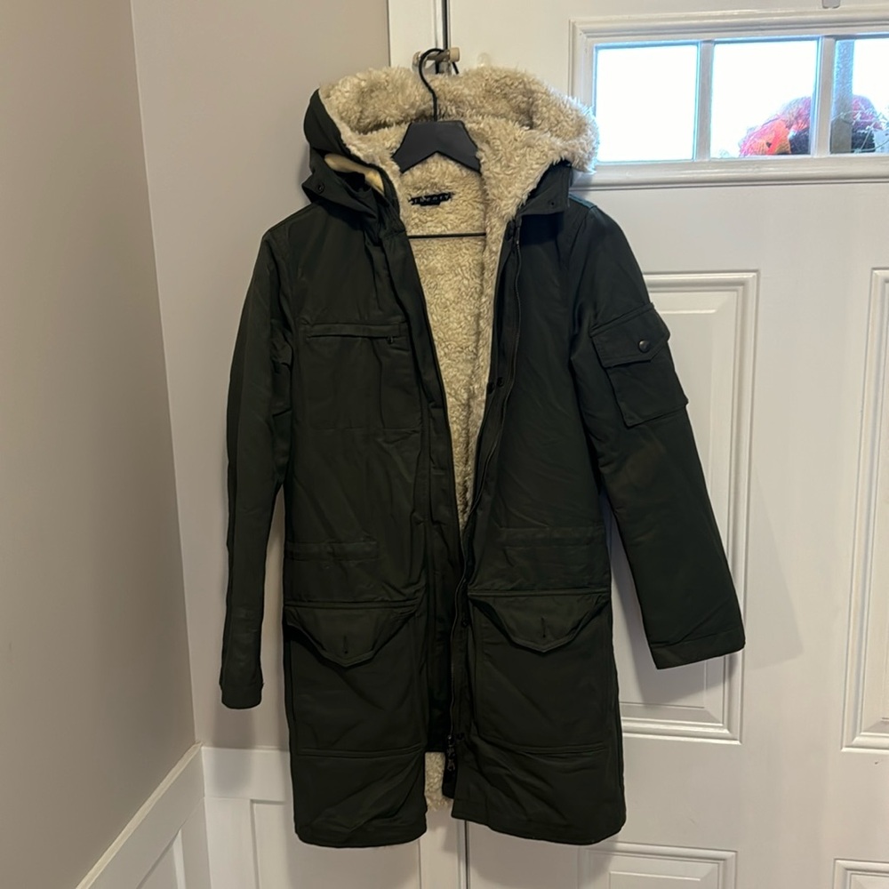 Theory Winter Coat Sherpa lining